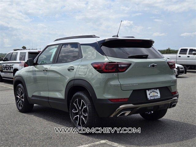 new 2025 Chevrolet TrailBlazer car, priced at $30,375