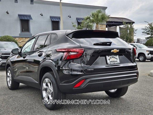 new 2025 Chevrolet Trax car, priced at $22,022