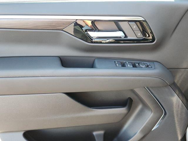 new 2026 Chevrolet Suburban car, priced at $65,753