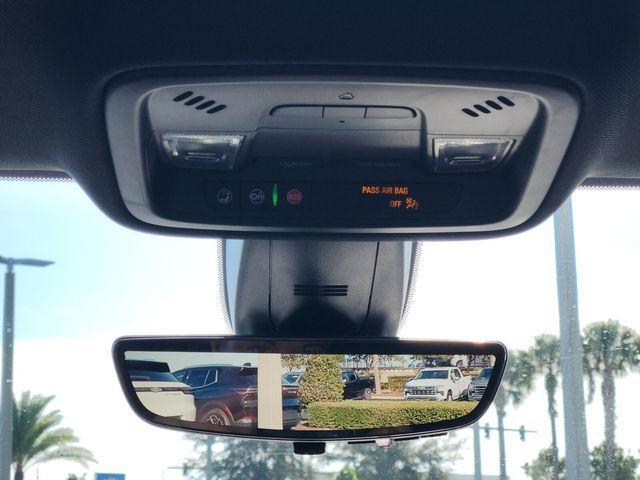 used 2022 Chevrolet Traverse car, priced at $26,993