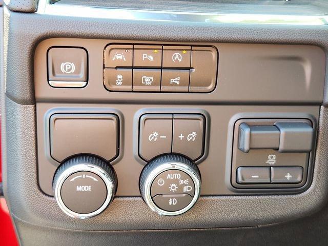 new 2025 Chevrolet Suburban car, priced at $81,213