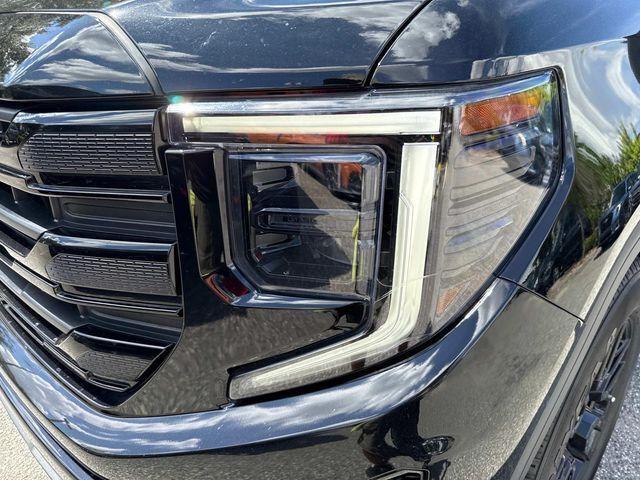 used 2022 GMC Sierra 1500 car, priced at $32,991