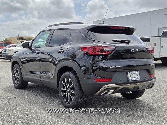 new 2025 Chevrolet TrailBlazer car, priced at $30,375