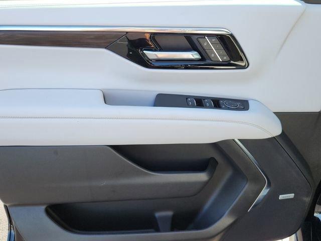 new 2025 Chevrolet Tahoe car, priced at $72,317