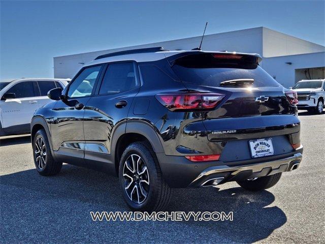 new 2025 Chevrolet TrailBlazer car, priced at $30,375