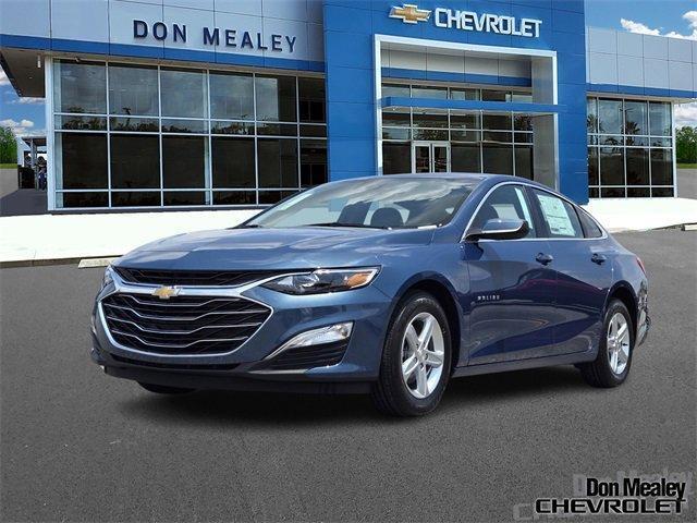 new 2025 Chevrolet Malibu car, priced at $28,305