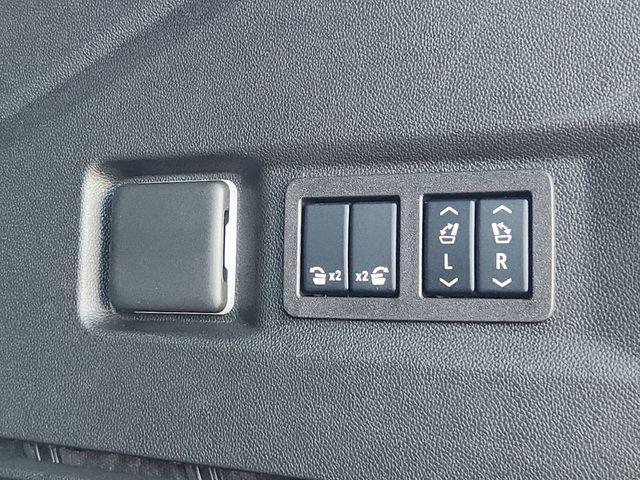 used 2024 Chevrolet Tahoe car, priced at $51,991