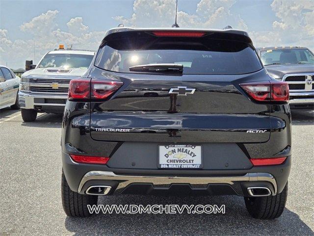 new 2025 Chevrolet TrailBlazer car, priced at $30,375