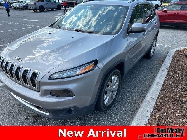 used 2016 Jeep Cherokee car, priced at $10,996