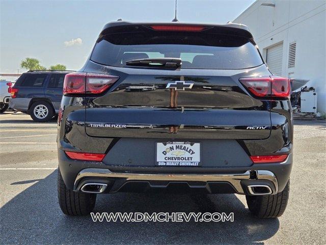 new 2025 Chevrolet TrailBlazer car, priced at $30,375