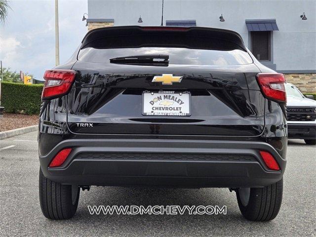 new 2025 Chevrolet Trax car, priced at $23,475