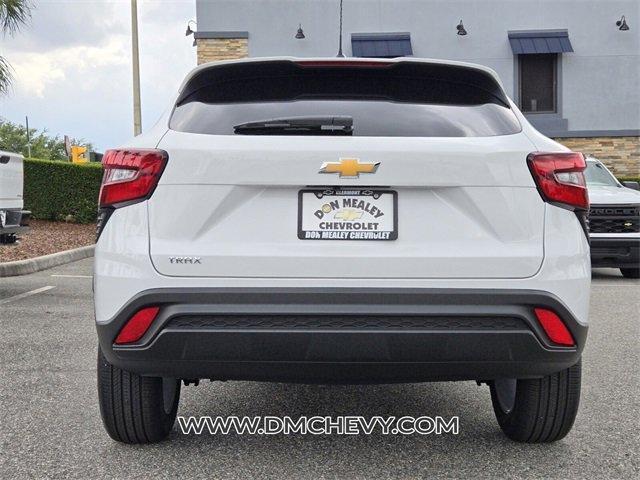 new 2025 Chevrolet Trax car