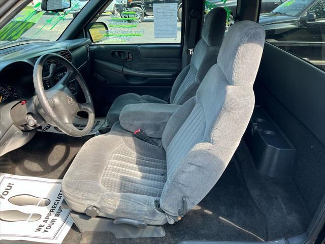 used 2001 Chevrolet S-10 car, priced at $2,400