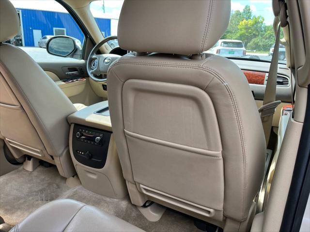 used 2014 Chevrolet Suburban car, priced at $21,488