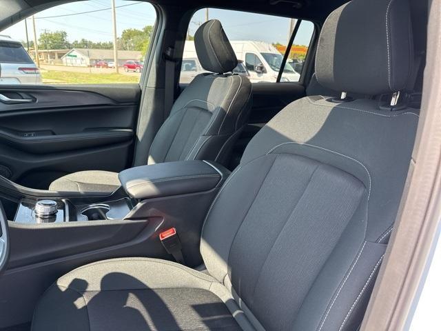 new 2025 Jeep Grand Cherokee L car, priced at $39,530