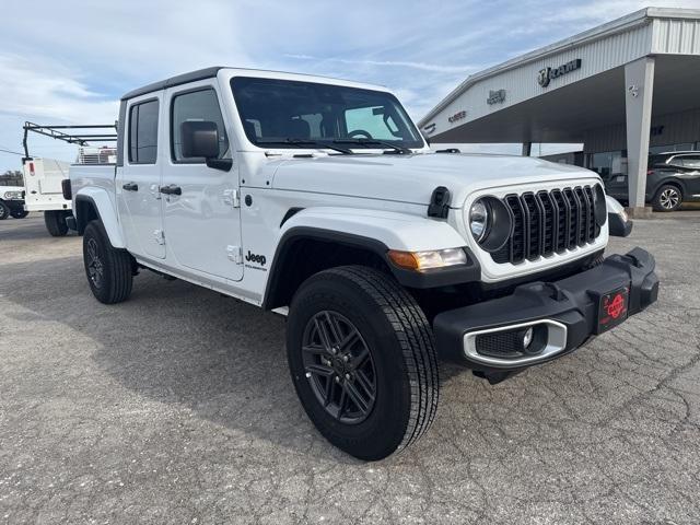 new 2024 Jeep Gladiator car, priced at $39,555