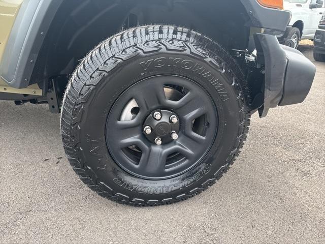 new 2025 Jeep Wrangler car, priced at $42,950