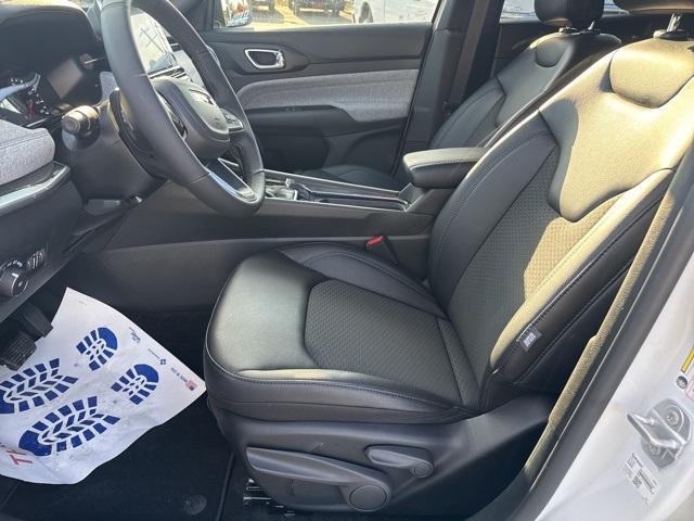 new 2025 Jeep Compass car, priced at $28,868