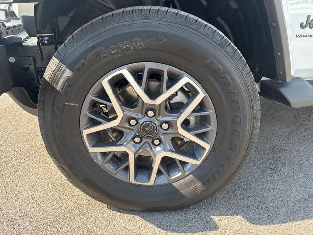 new 2025 Jeep Wrangler car, priced at $48,968