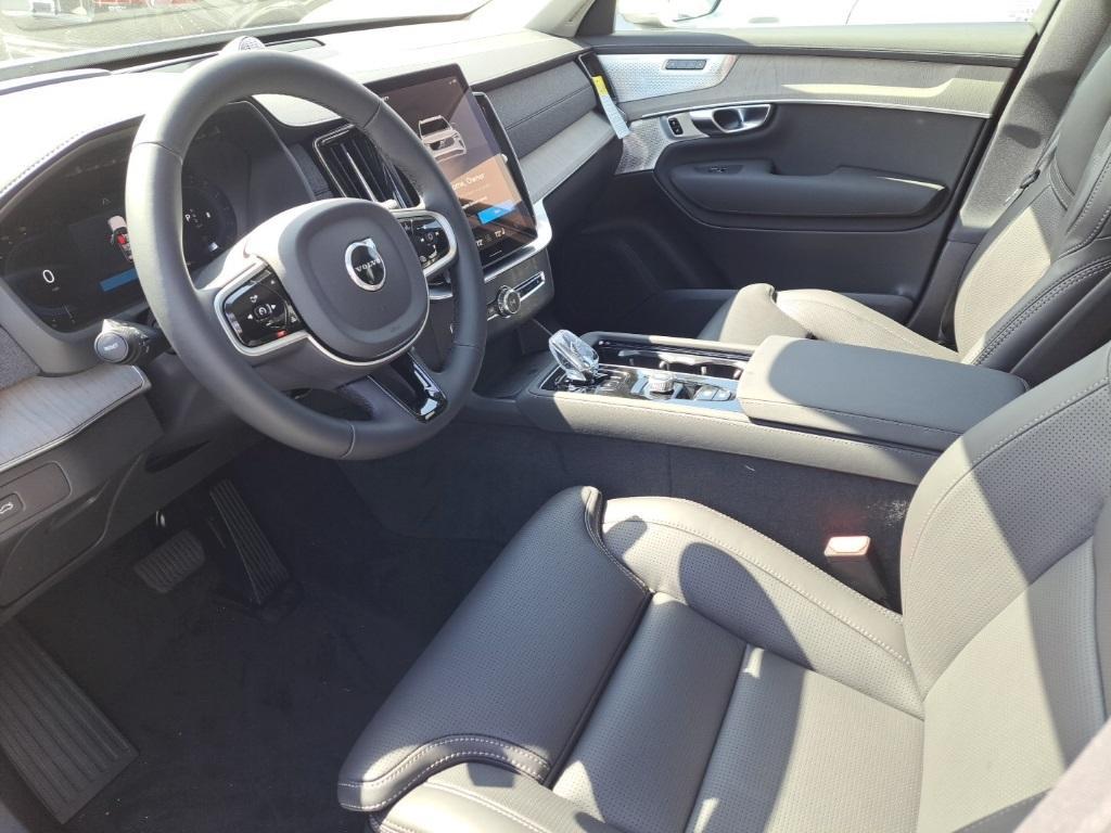new 2025 Volvo XC90 car