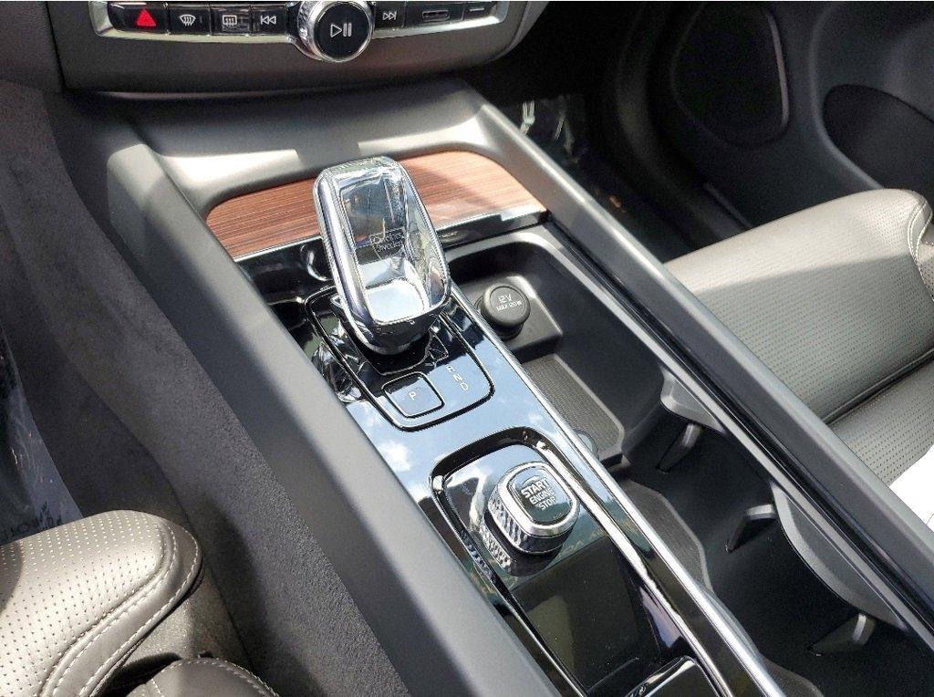 used 2023 Volvo XC60 car, priced at $39,500