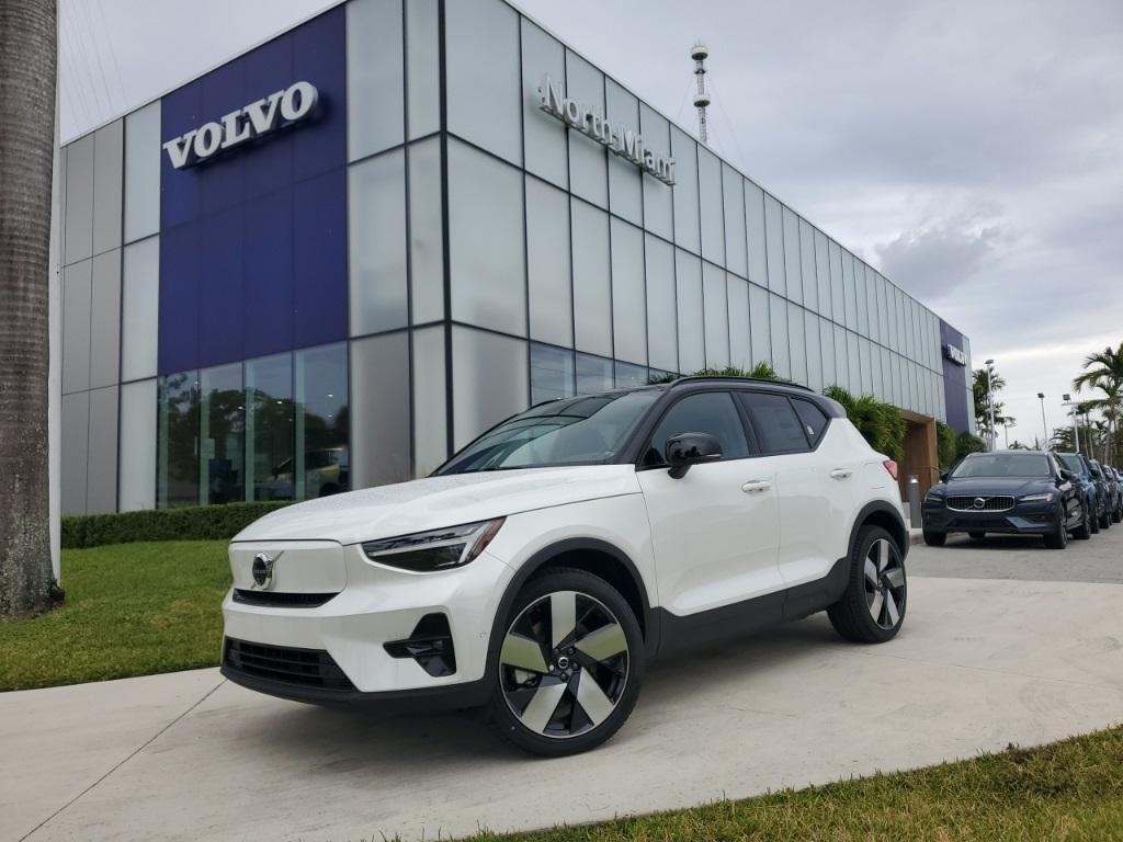 new 2024 Volvo XC40 Recharge Pure Electric car