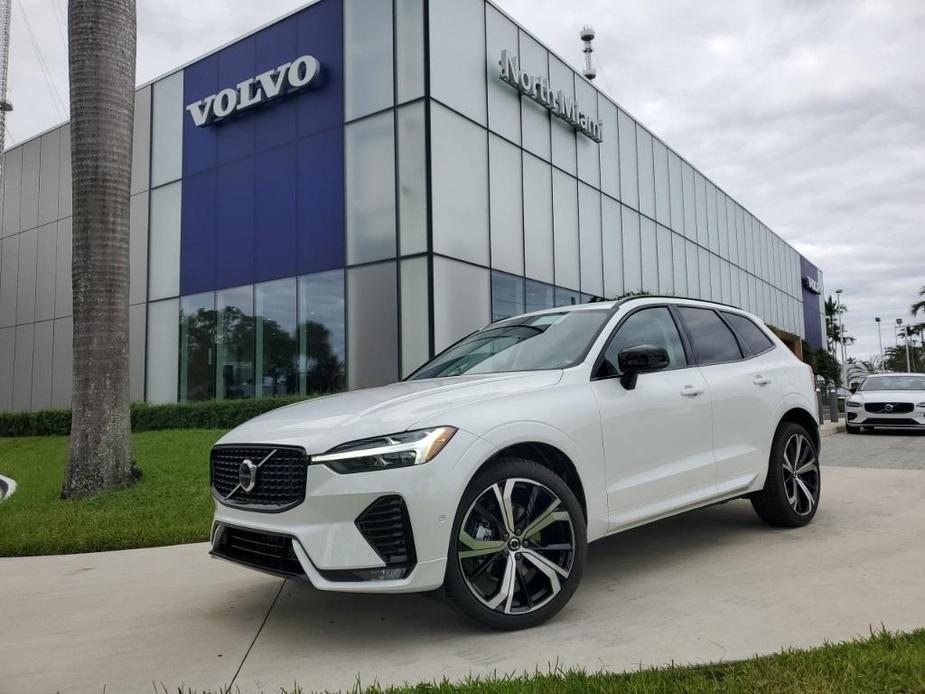 new 2025 Volvo XC60 car