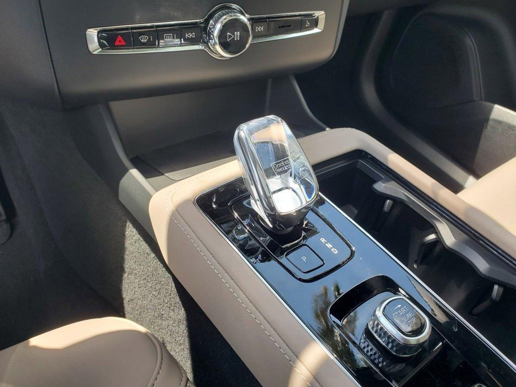 new 2025 Volvo XC90 Plug-In Hybrid car, priced at $77,805