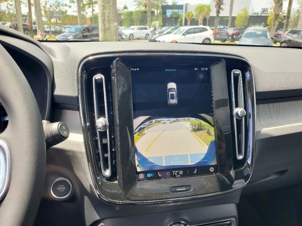 new 2025 Volvo XC40 car, priced at $44,015