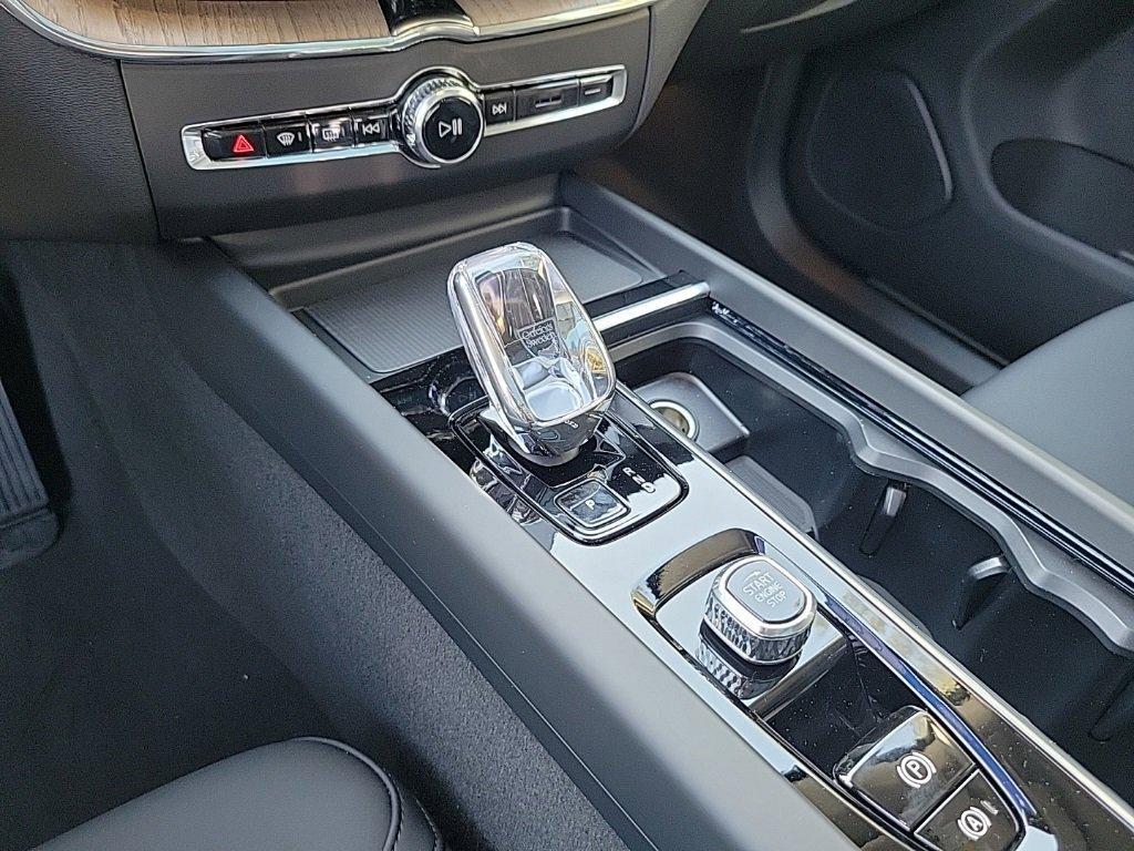 new 2026 Volvo XC60 car, priced at $55,475