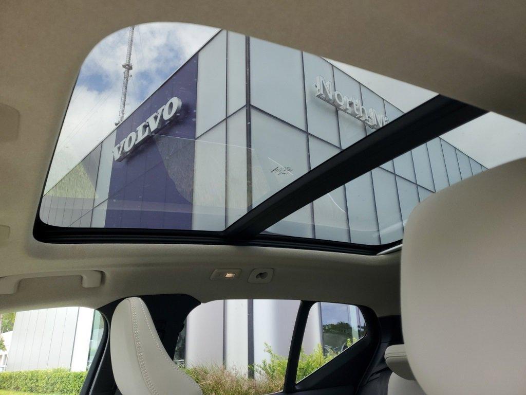 new 2025 Volvo XC40 car, priced at $47,315