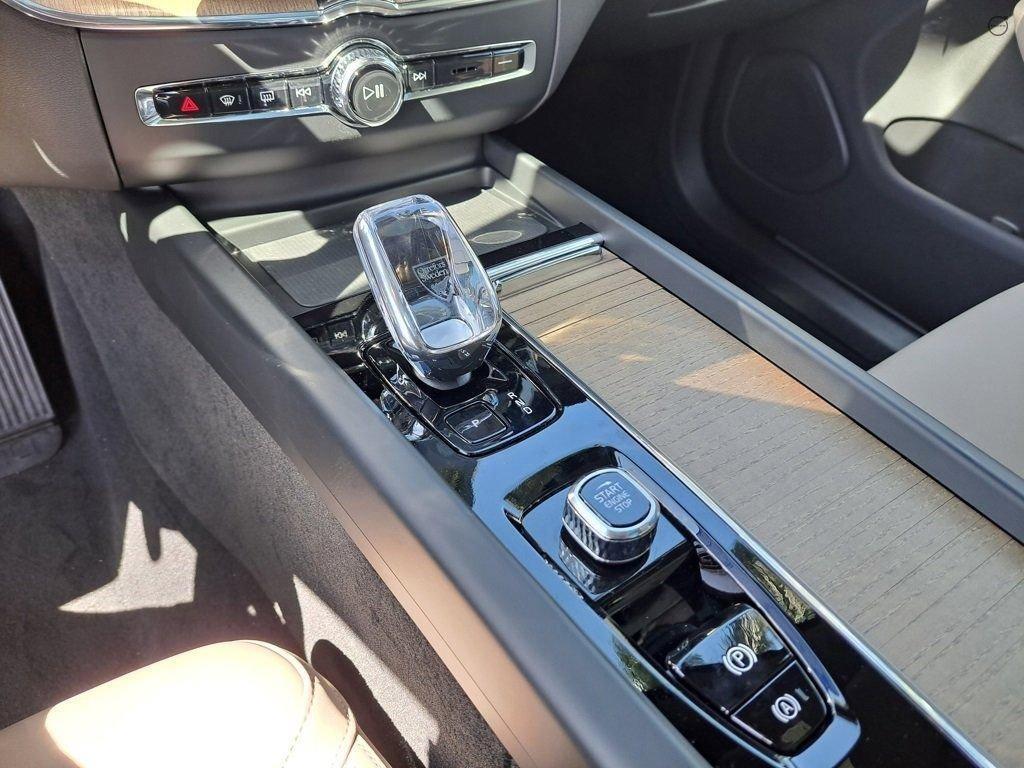 new 2026 Volvo XC60 car, priced at $54,985