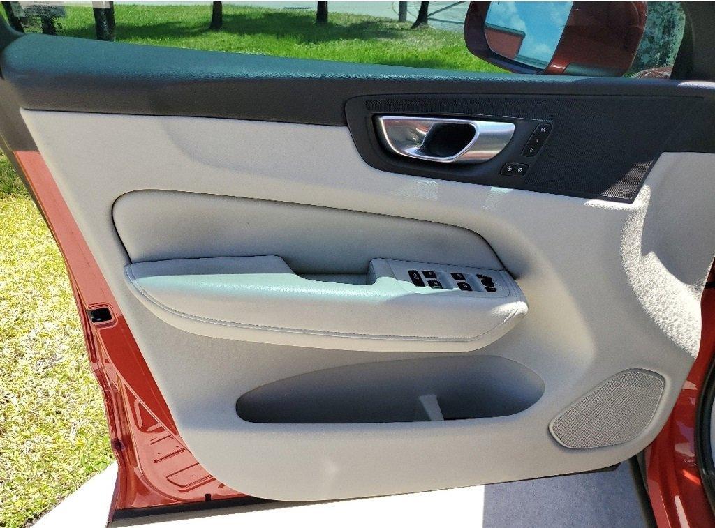 used 2023 Volvo XC60 car, priced at $35,600