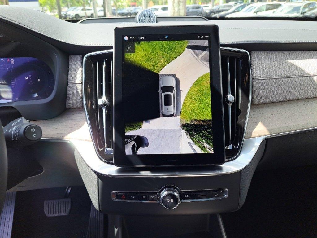 new 2025 Volvo XC90 car, priced at $79,295