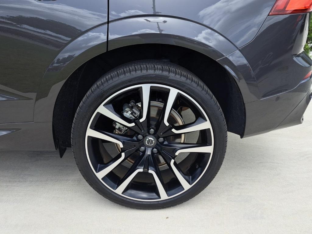 used 2024 Volvo XC60 Recharge Plug-In Hybrid car, priced at $57,000