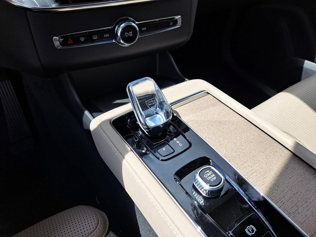 new 2026 Volvo XC90 car, priced at $80,455