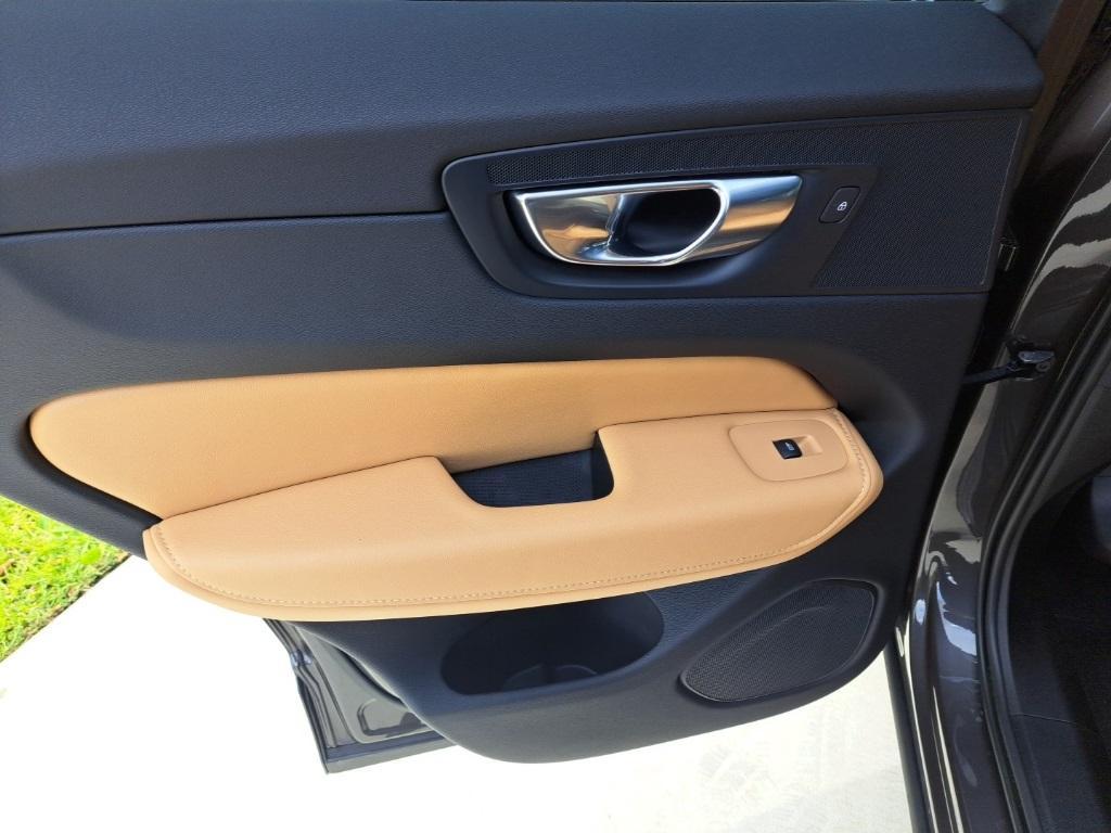 used 2023 Volvo XC60 car, priced at $38,820