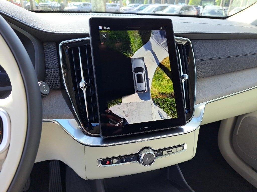 new 2026 Volvo XC90 car, priced at $71,655