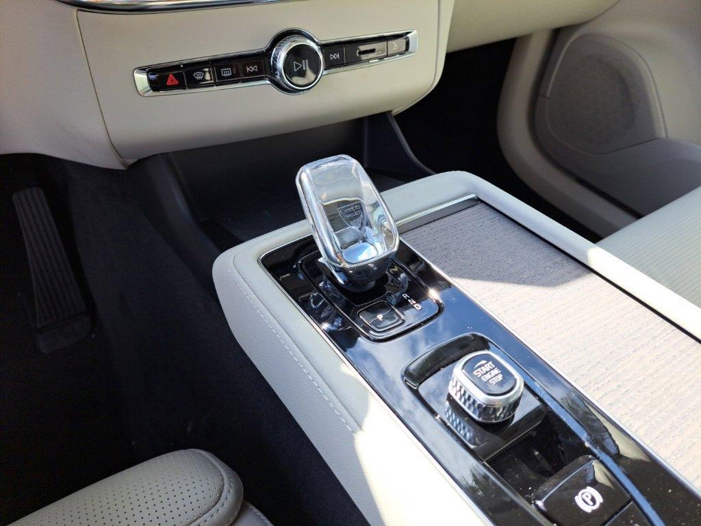 new 2026 Volvo XC90 car, priced at $71,655