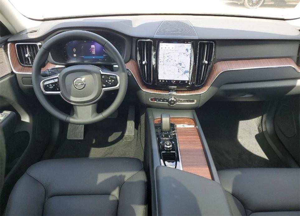 new 2024 Volvo XC60 car