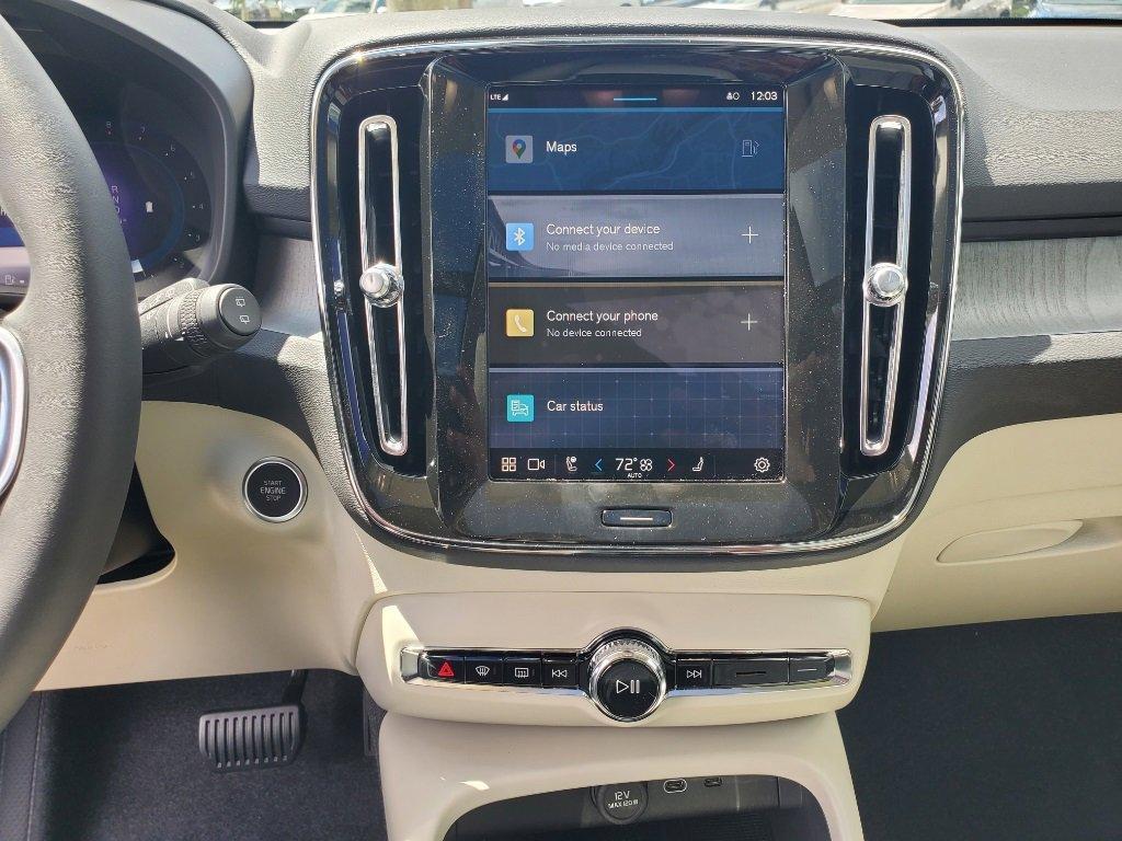 new 2025 Volvo XC40 car, priced at $46,315