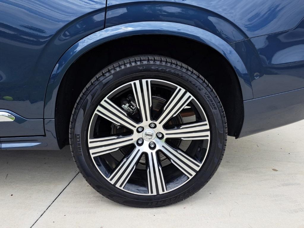 used 2025 Volvo XC90 Plug-In Hybrid car, priced at $55,000