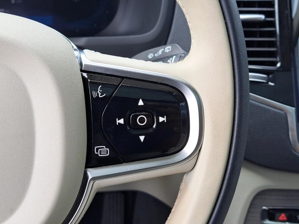 used 2025 Volvo XC90 Plug-In Hybrid car, priced at $55,000