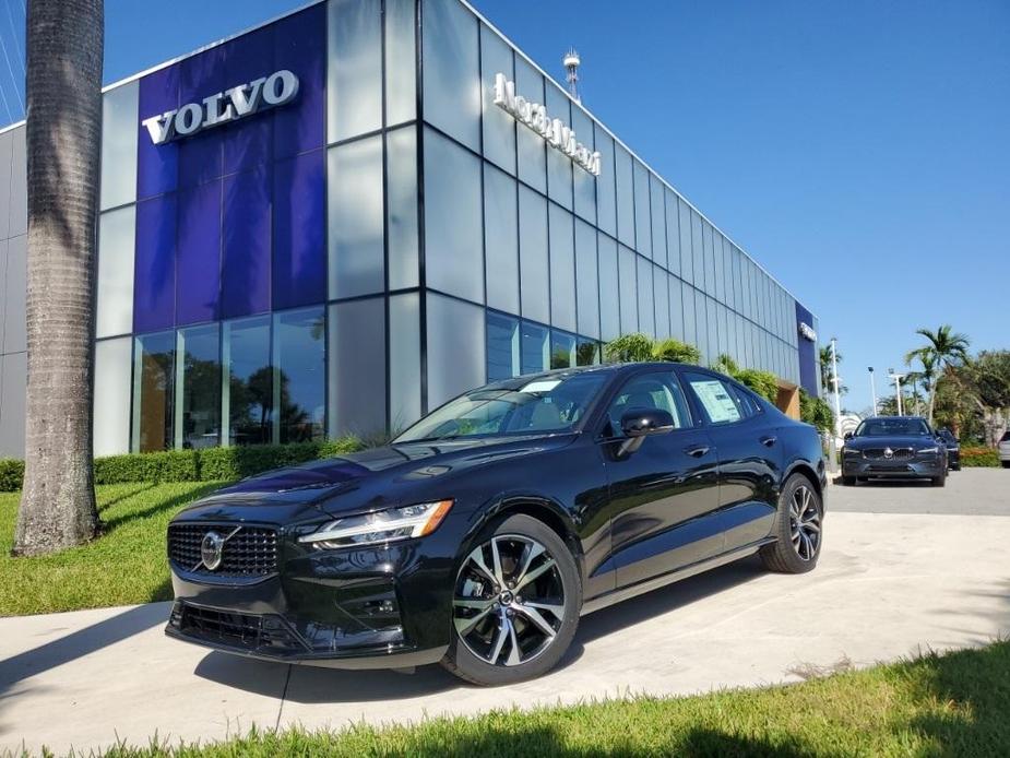 new 2025 Volvo S60 car