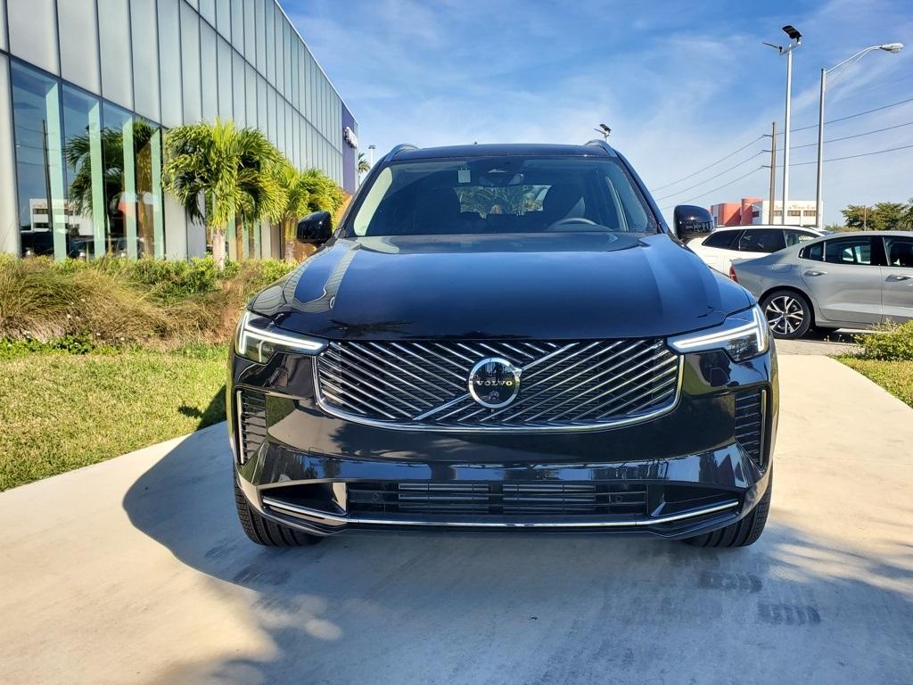 new 2025 Volvo XC90 Plug-In Hybrid car