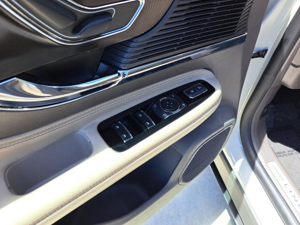 used 2022 Lincoln Corsair car, priced at $25,000