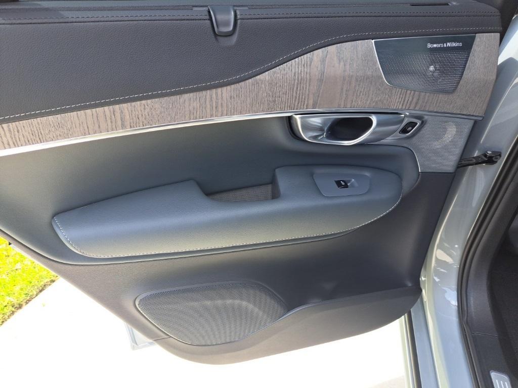 used 2024 Volvo XC90 Recharge Plug-In Hybrid car, priced at $60,950
