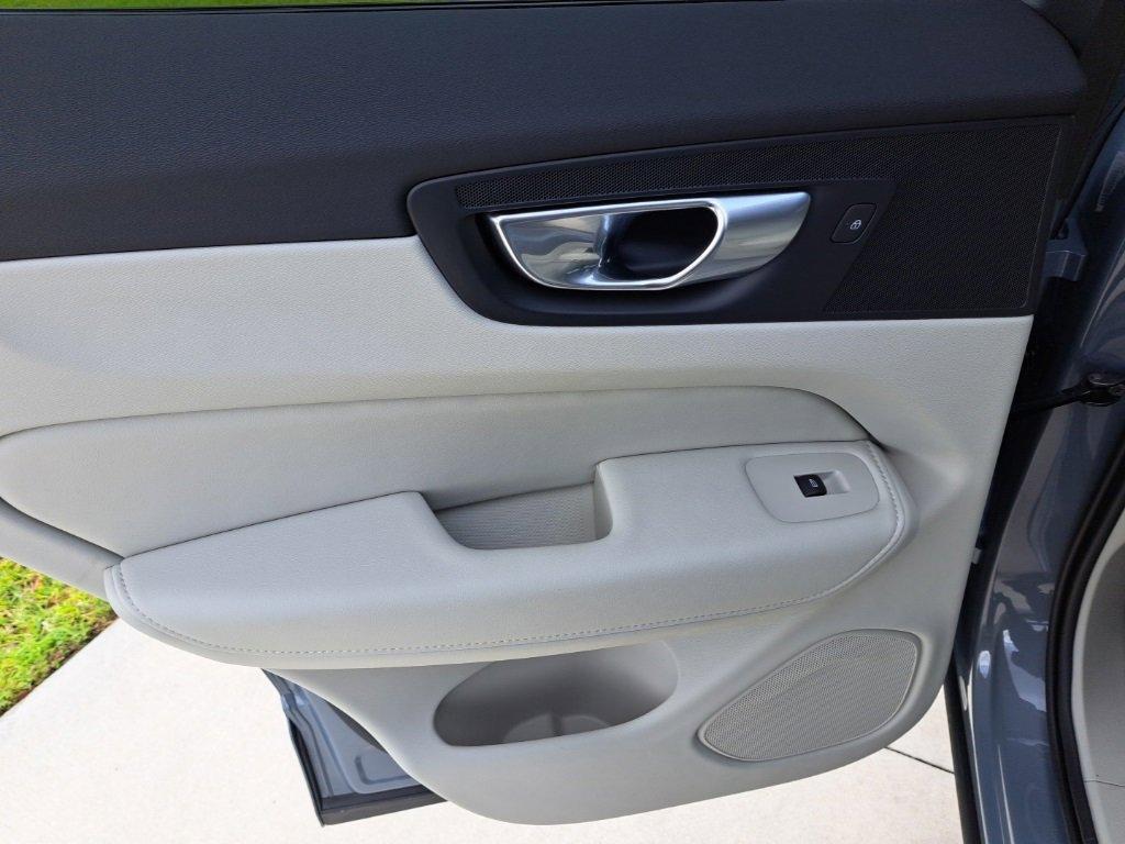 used 2023 Volvo XC60 car, priced at $32,500