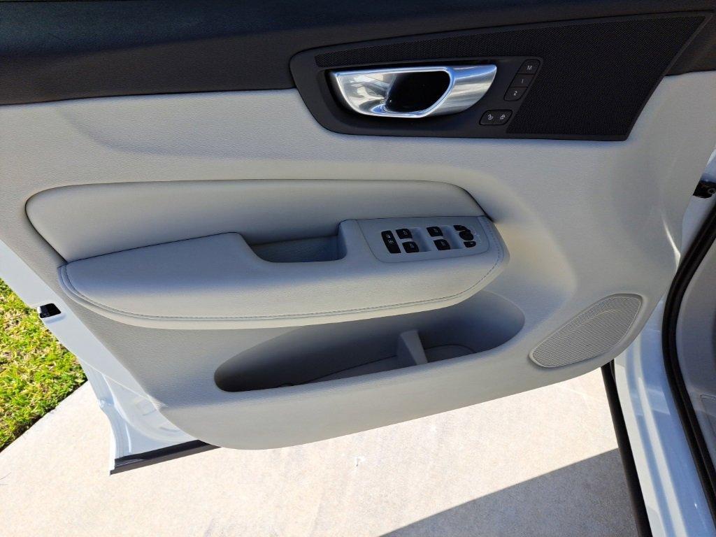 used 2024 Volvo XC60 Recharge Plug-In Hybrid car, priced at $43,950