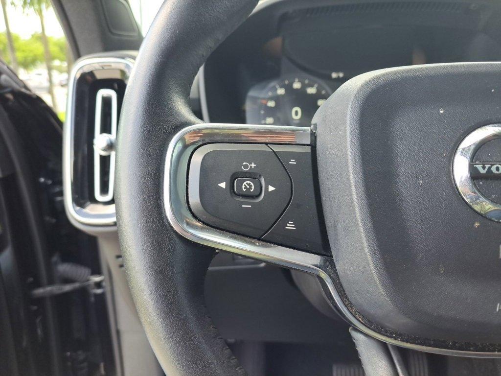 used 2019 Volvo XC40 car, priced at $21,350